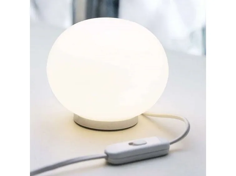 lampada da tavolo flos