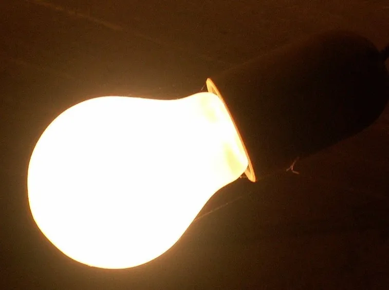 lampadina ad incandescenza