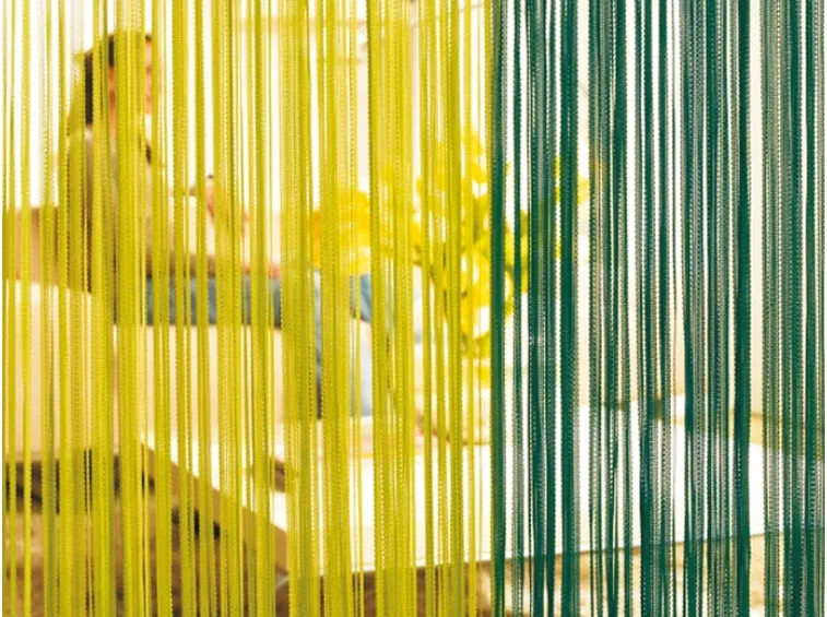 esempio di tende a filo colorate