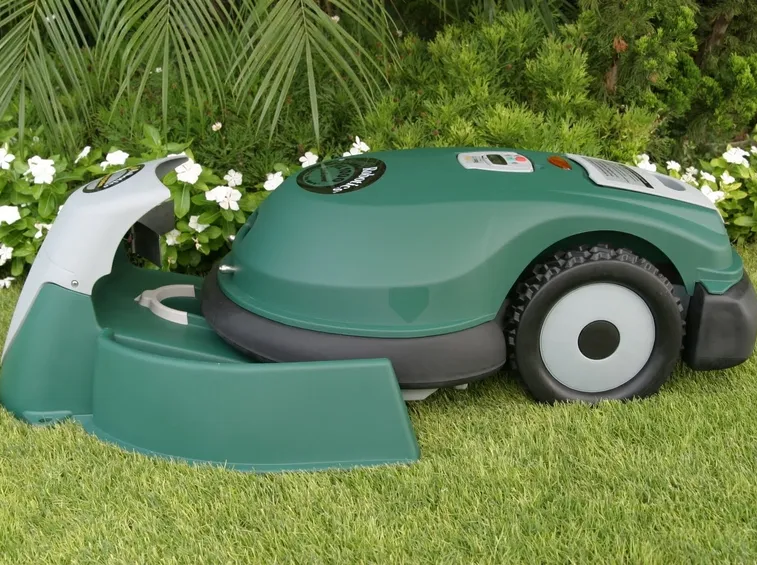 Robot e base di ricarica