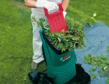 esempio di trituratore per giardino elettrico