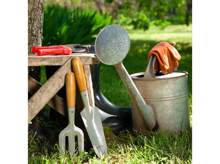 attrezzi da giardino