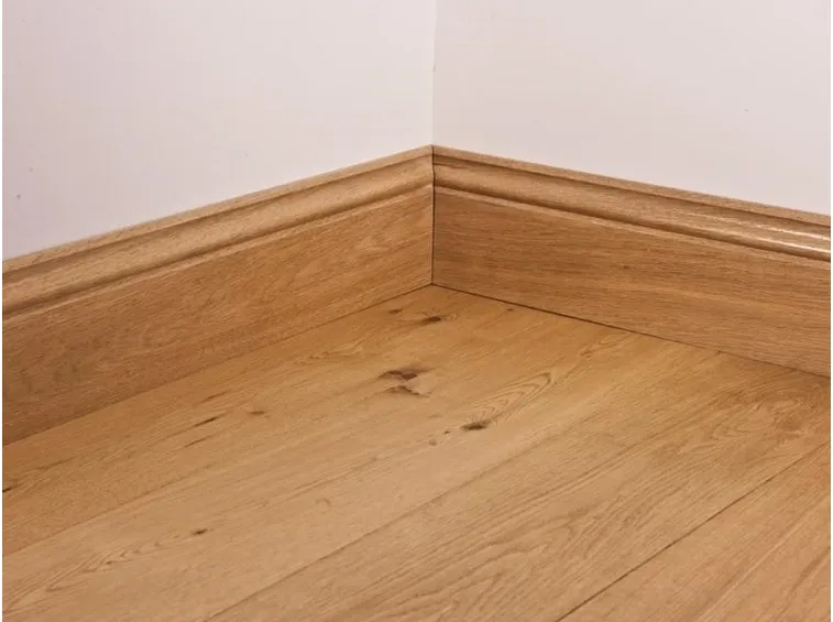 battiscopa in legno