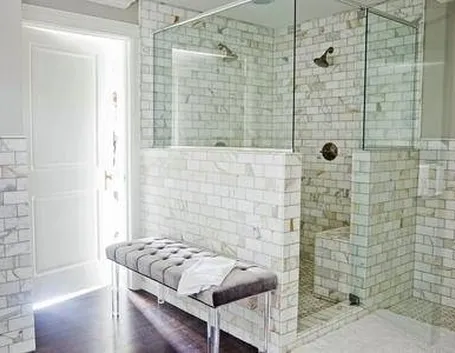 Bagno con doccia
