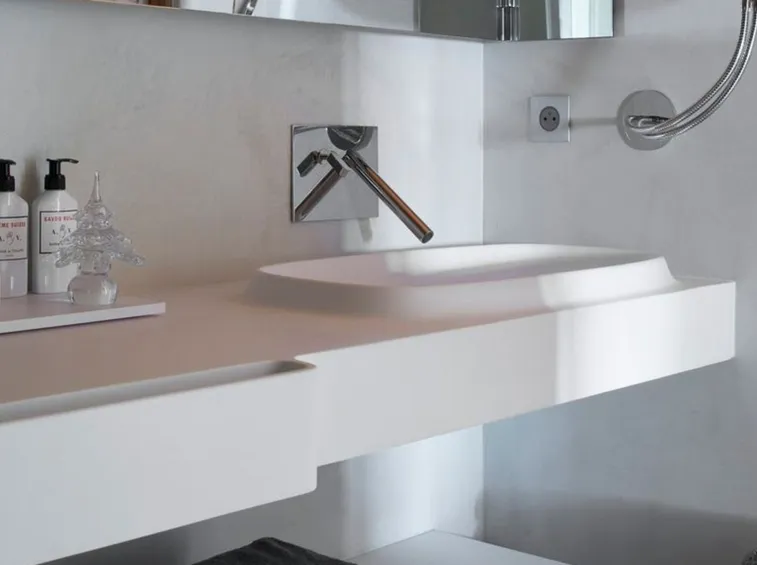 rivestimento in resina moderno
