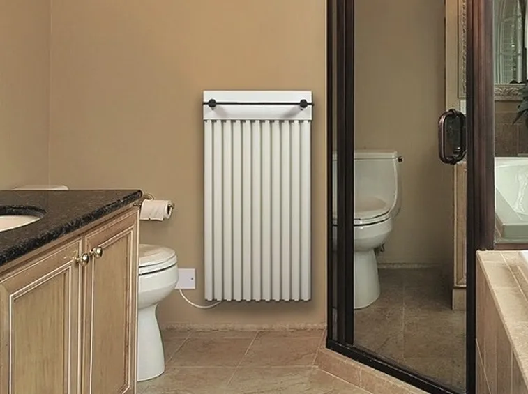 Radiatore con scaldasalviette