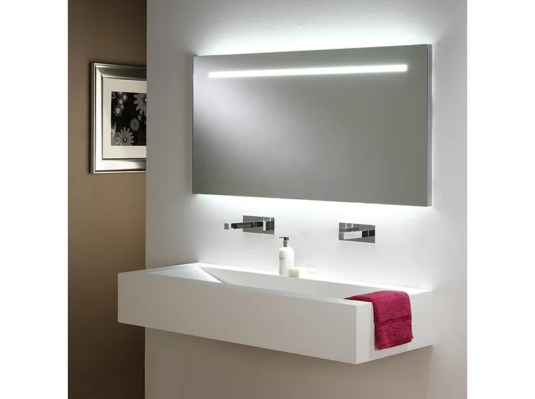specchio bagno con luce