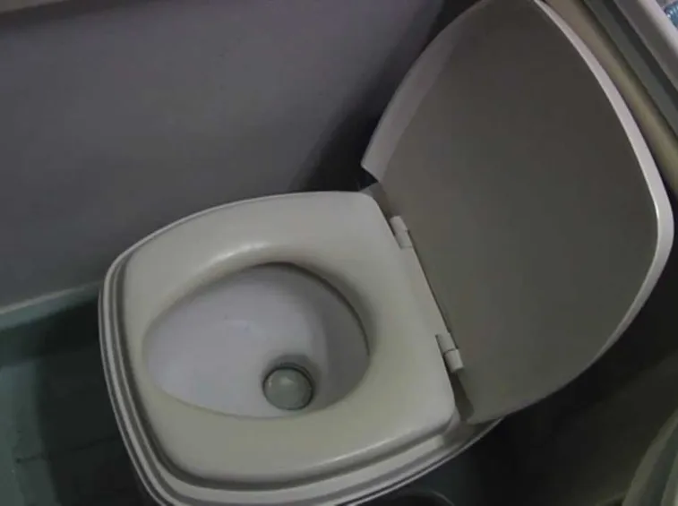 wc chimico in camper