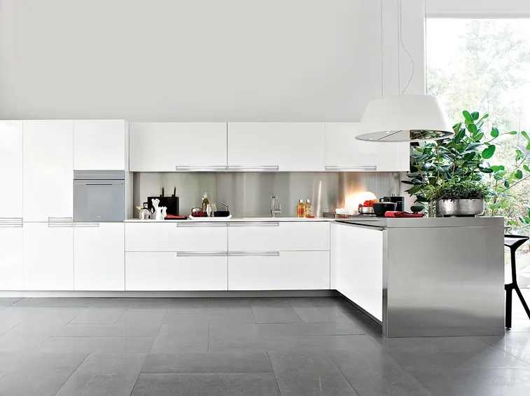 cucina con penisola moderna Elmar