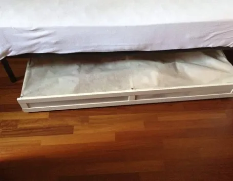 Alcune note sui contenitori sotto letto