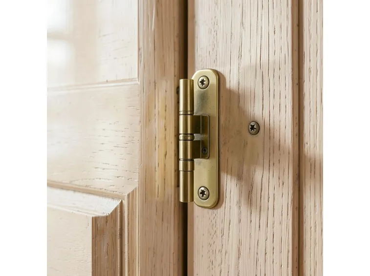 cerniere per porta in legno