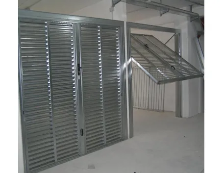 esempio di porta per cantina