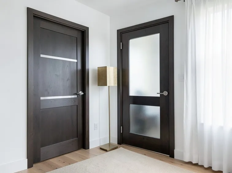 Porte moderne con vetro