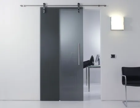 porta scorrevole esterna in vetro