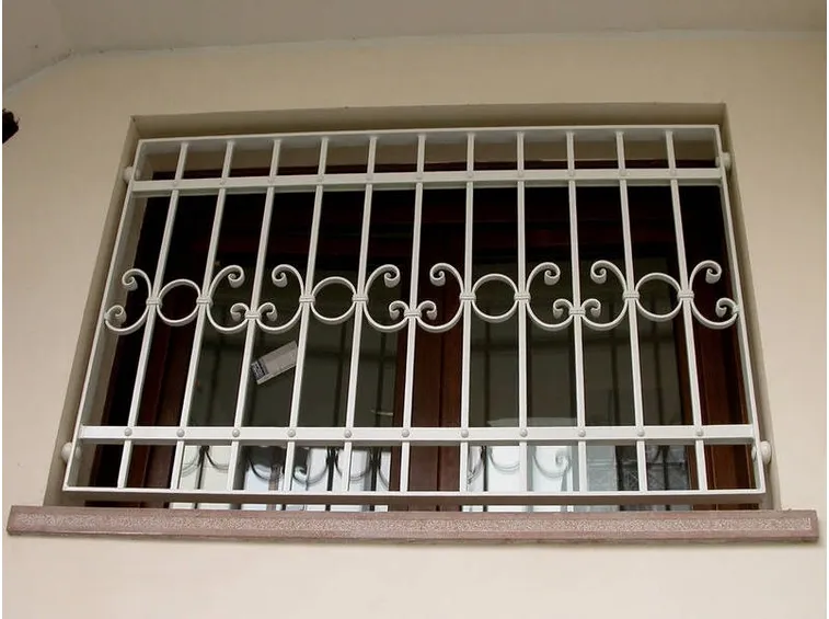 grate alle finestre