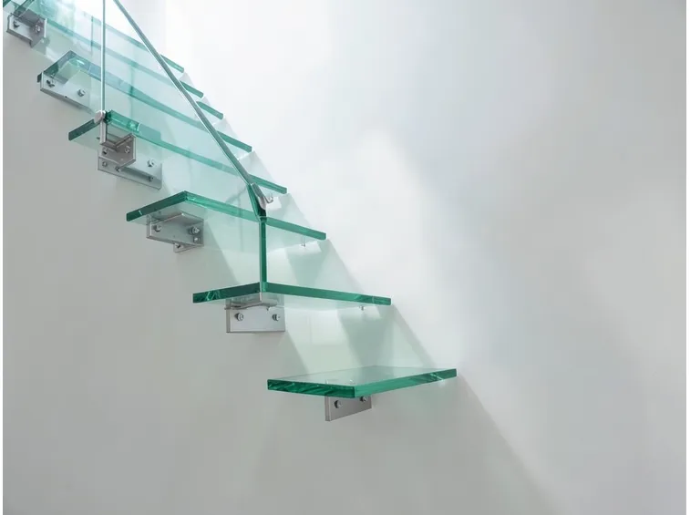 Gradini prefabbricati in vetro