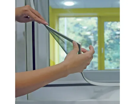 Zanzariera sulla porta di una veranda