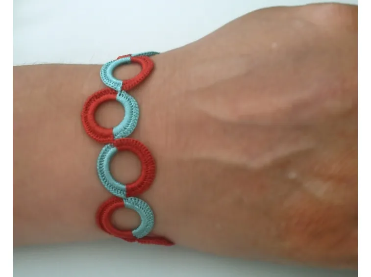 bracciale all'uncinetto a cerchi