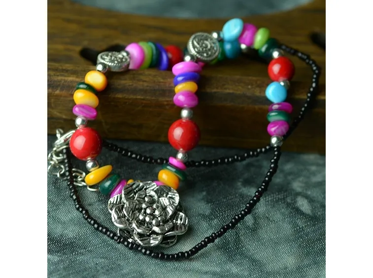 esempio di collana colorata fai da te