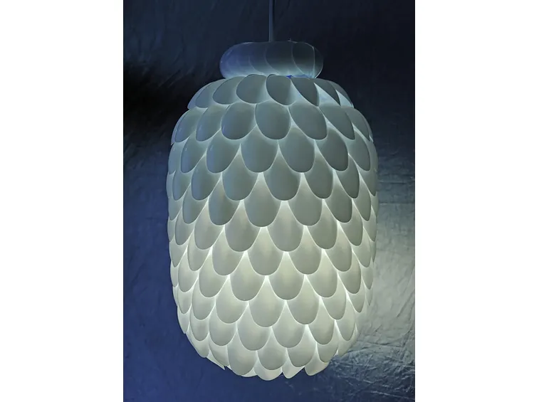 lampada con bottiglia in plastica