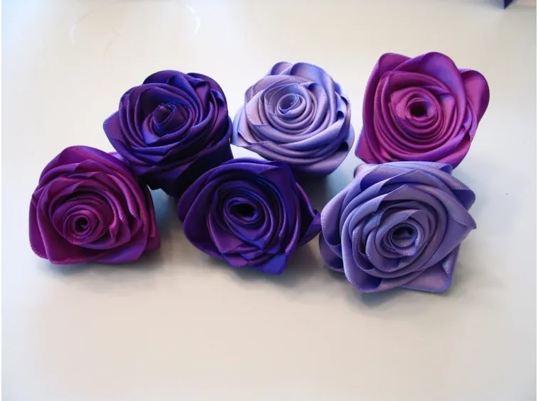 rose con nastro