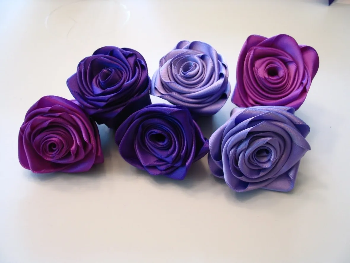 rose con nastro