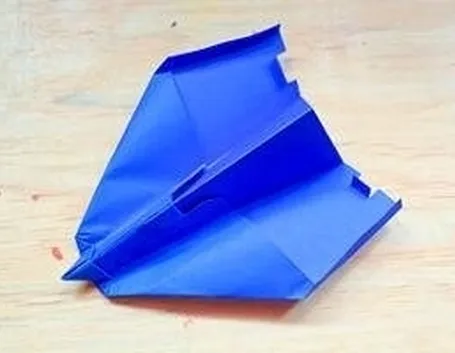 aereo di carta