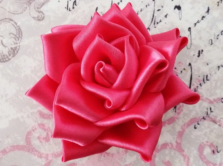 creare rosa di raso