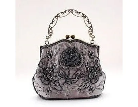 borsa con fiori e perline