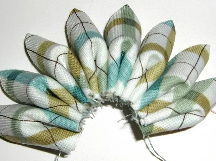 fare una borsa a forma di fiore