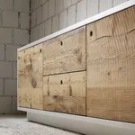 mobile con ante in legno