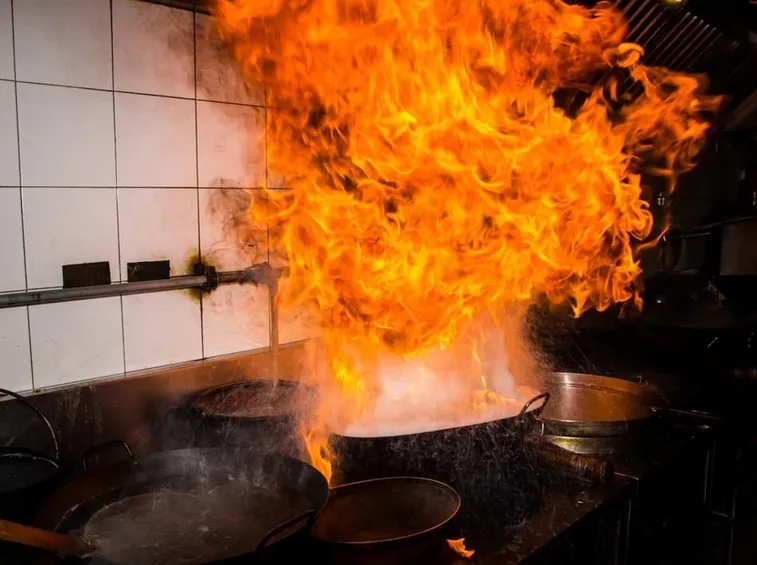 incendio in cucina