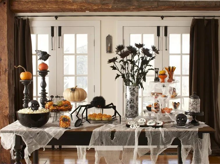 tavola decorata per Halloween