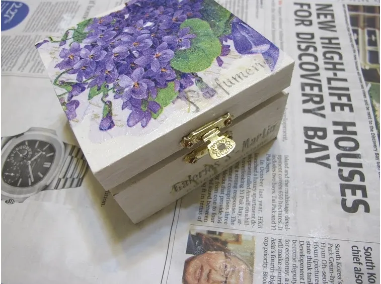 esempio decoupage su scatola