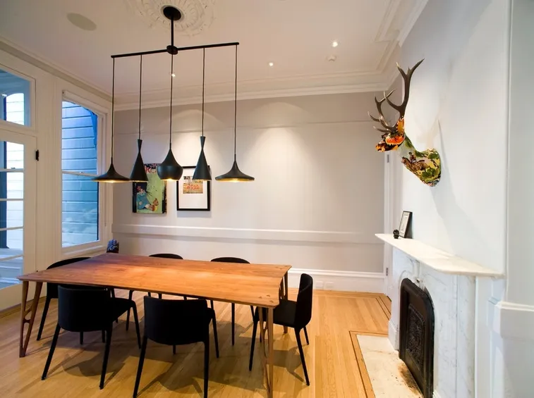 Cervo con vari decori découpage