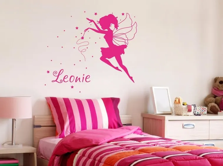 Stencil fatina sul letto