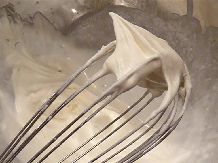 Frusta per panna