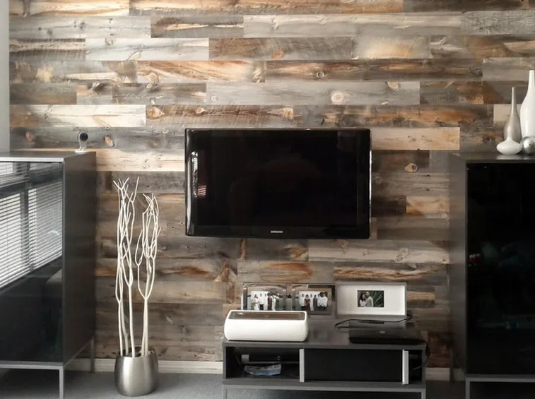 boiserie con legno riciclato