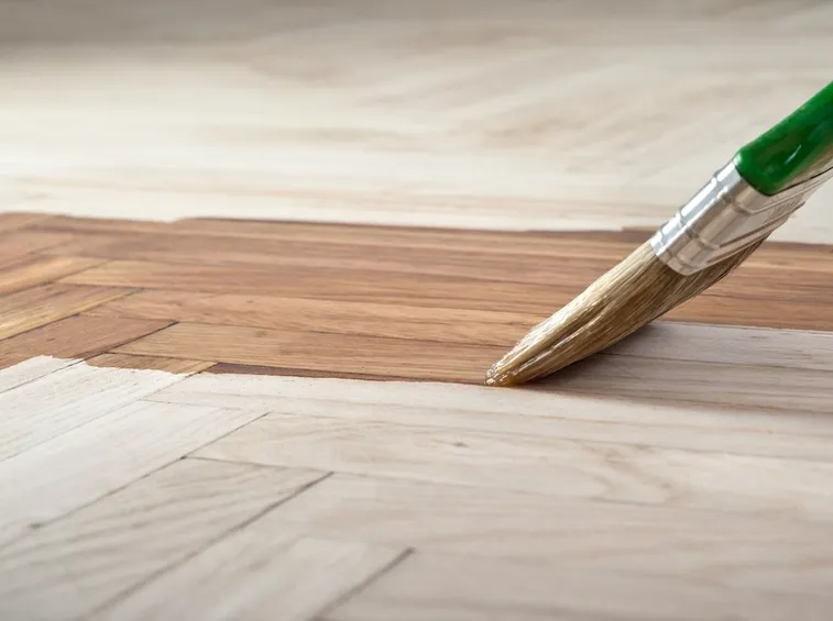 verniciare il legno