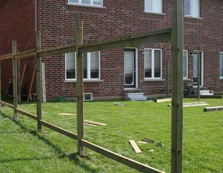 Costruire una staccionata in legno