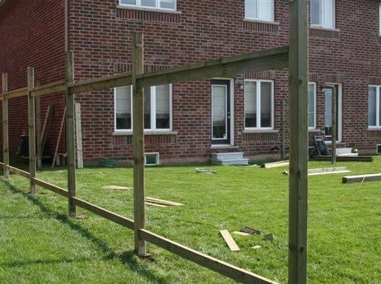 Costruire una staccionata in legno