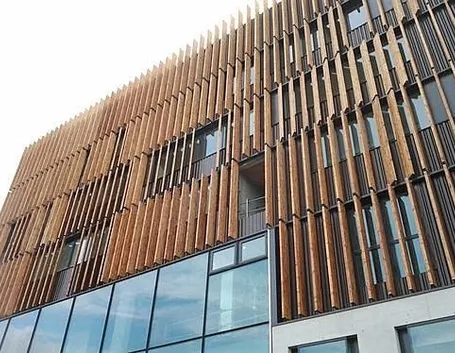 Frangisole in legno