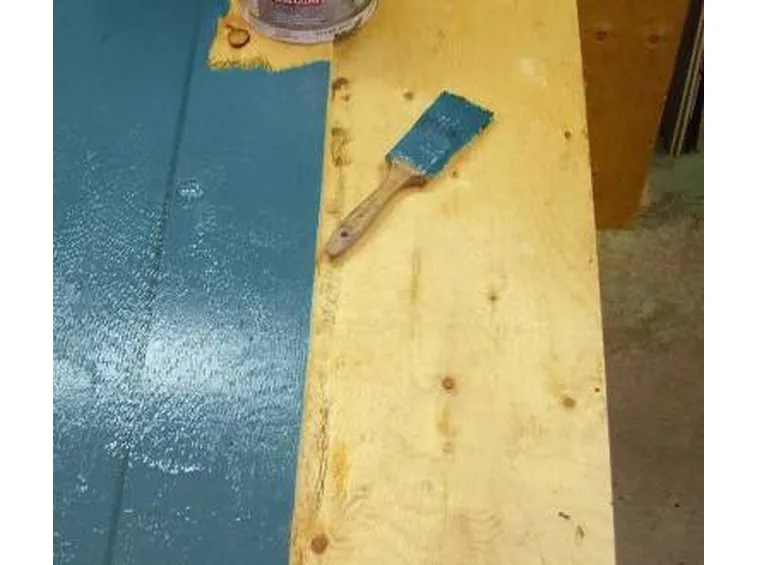 dipingere il legno multistrato
