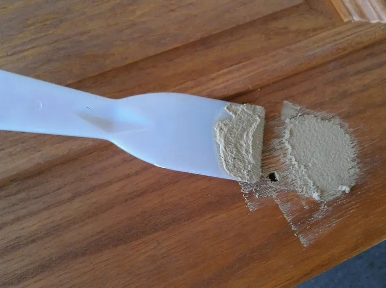 Stucco per legno