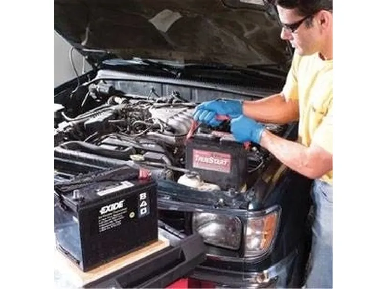 sostituire un cavo batteria per auto