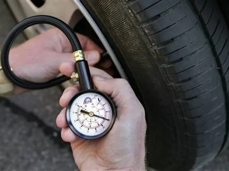 Pressione gomme auto
