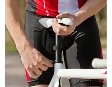 regolazione sella bicicletta
