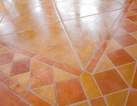 Pulizia pavimenti in ceramica 