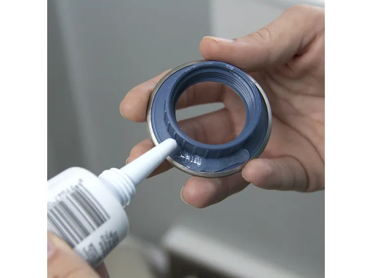 come mettere silicone