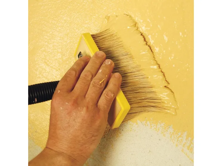 stendere pittura antimuffa